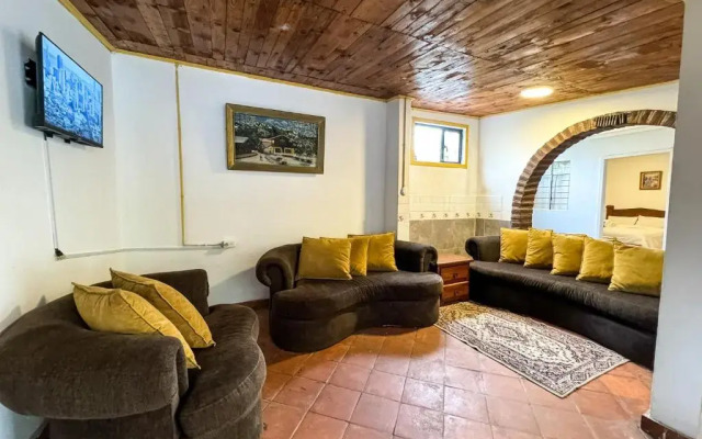 Mckay's Quinta