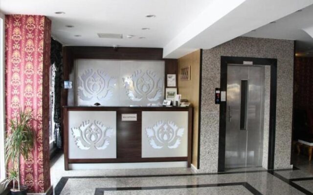 Lara Atalla Hotel