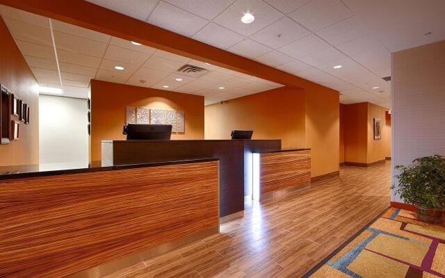 Best Western Plus Hiawatha Hotel