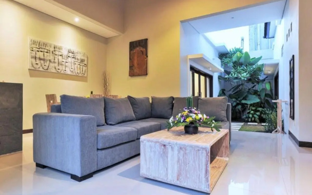 Family three bed room neil villa private pool