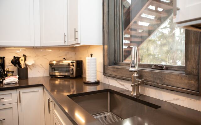 The Seasons 1818 2 Bedroom Condo by RedAwning