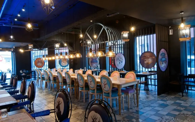 Huwei Hotel