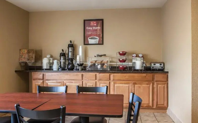Best Western Plus St. Louis Airport Hotel
