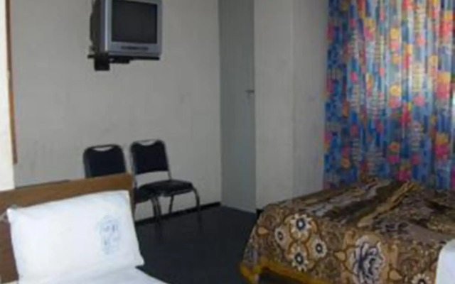 Hotel Polly