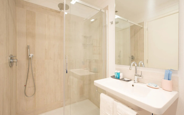 Marina Hotel Charming Rooms
