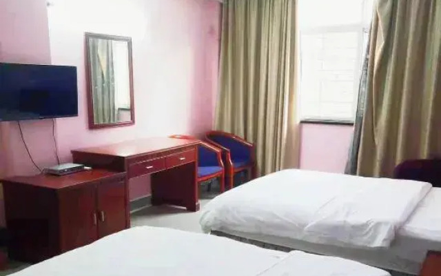 New Feitu Hotel guigang (Guest World RT-Mart)