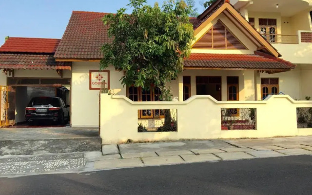 Gowinda House 2