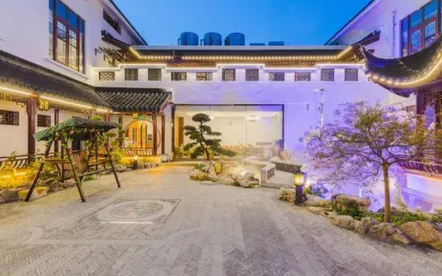 Zelan Courtyard Hotel