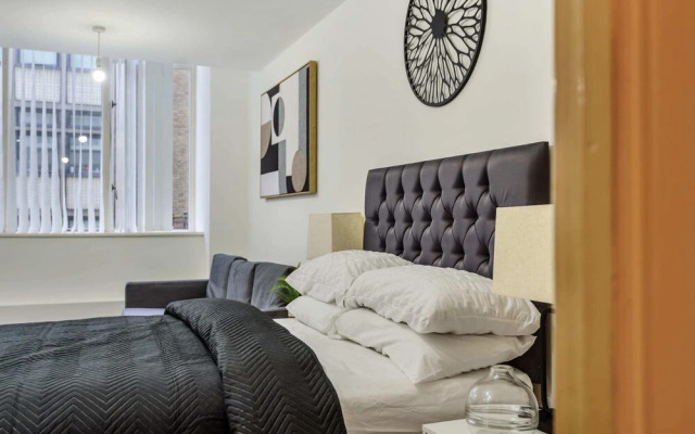 Contemporary Apartment - Liverpool