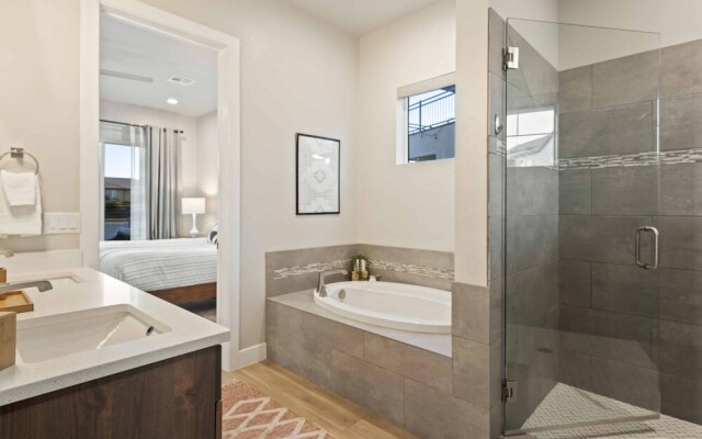 Private Pool Oasis #57 5 Bedroom Townhouse