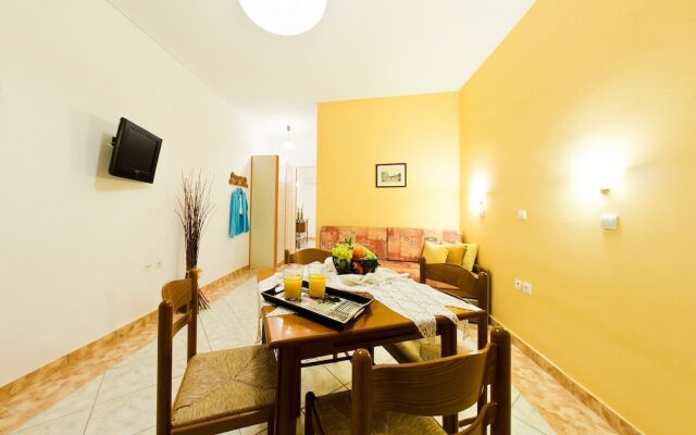 Remezzo Apartments & Studios