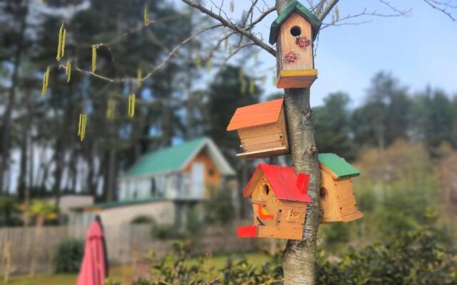 House & Yard Sesil L 90 m to beach