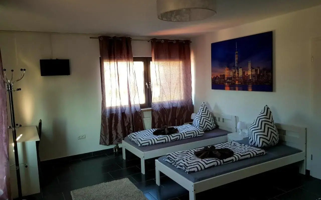 Motel 105