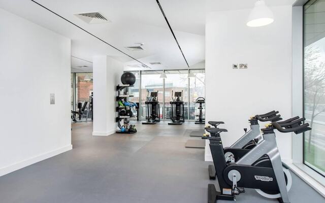 Stunning 2BR Manchester Apartment