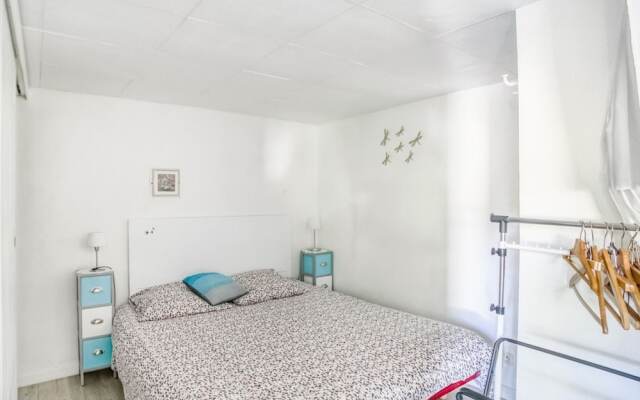 Comfortable Holiday Home in Roanne With Swimming Pool