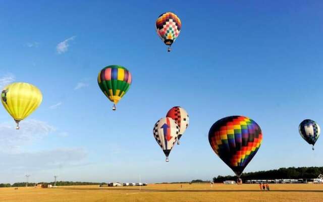 Executive Inn & Suites