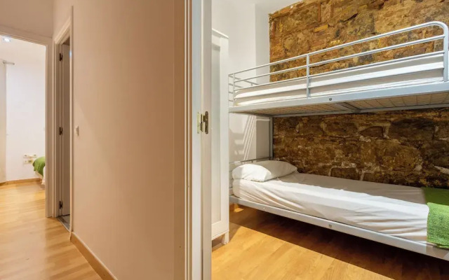 Apartment Near Las Ramblas For Families Or Friends