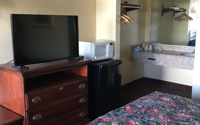 Travel Inn Lebanon Nashville Near I-40