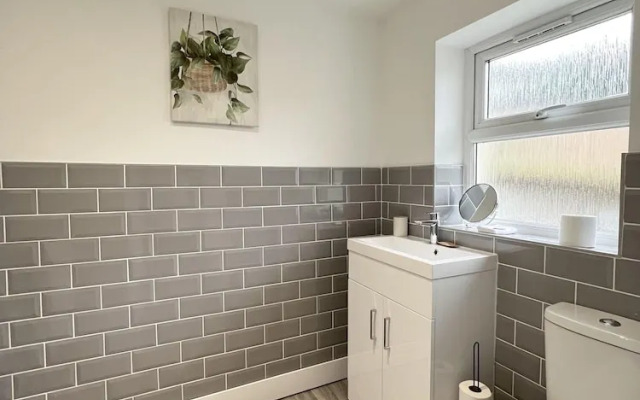Remarkable 2 bed House in Rochester