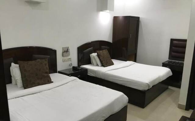 Hotel Metro Plaza - New Delhi Railway Station