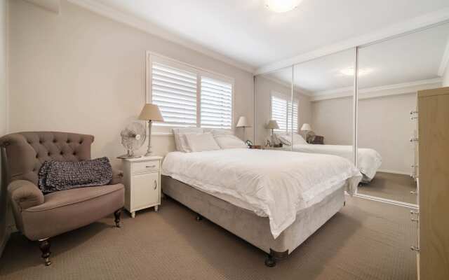 Walk to Coogee Beach Apartment Retreat