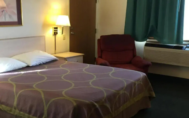 Super 8 by Wyndham Willcox