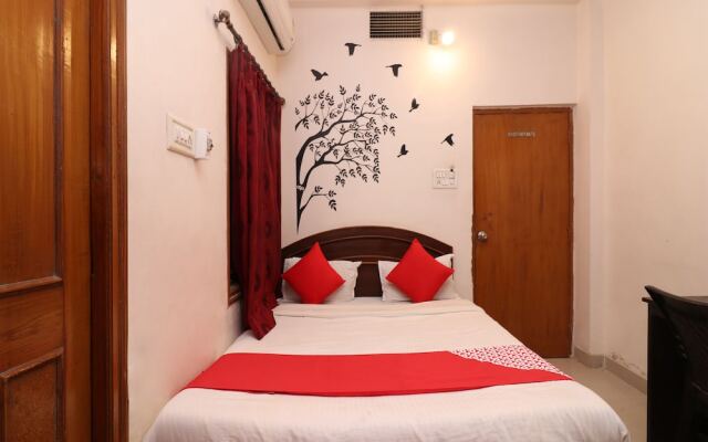 Oyo 1021 Hotel Gayatri Residency