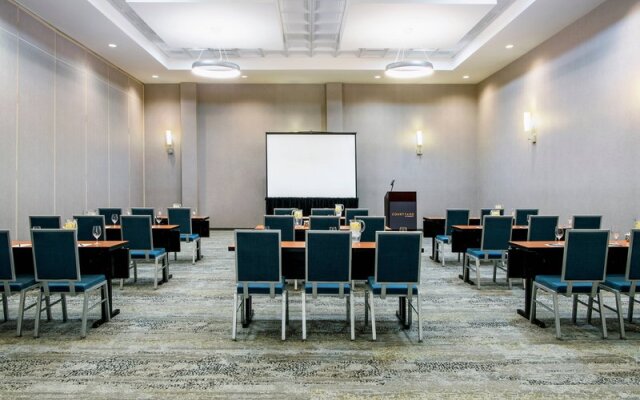 Courtyard Edmonton West