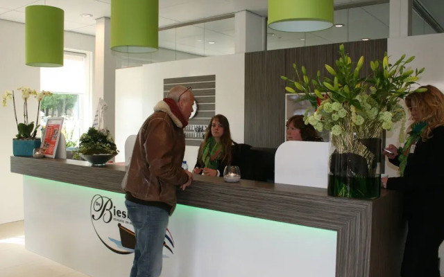 Well-maintained Chalet Near Biesbosch