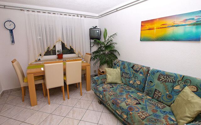 Apartment  Anica 770