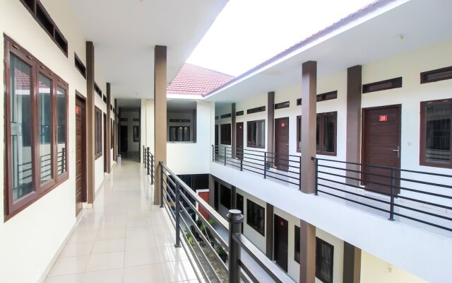 OYO 962 Family Homestay