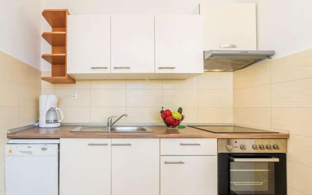 Nice Home in Palit With Wifi and 2 Bedrooms
