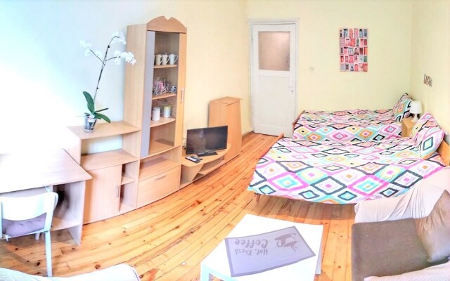 Apartment With 2 Bedrooms in Sofia, With Wifi