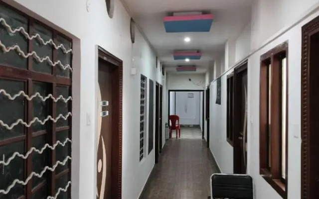 OYO 90712 Hotel Rajkiran Palace Deoria