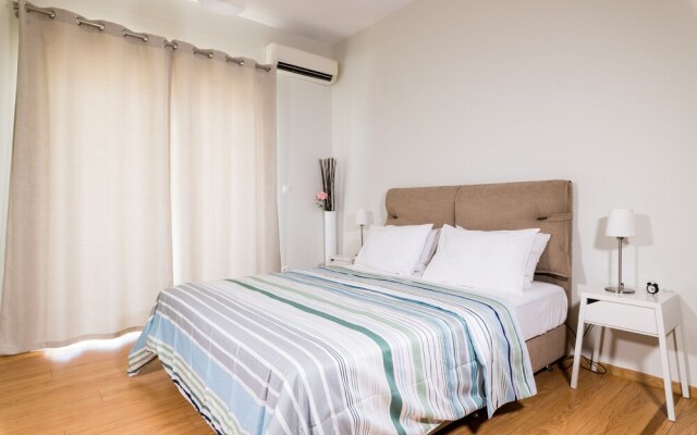 Отель Anivia Apartment Airport by Airstay Греция, Спата - отзывы, цены и фото номеров - забронировать отель Anivia Apartment Airport by Airstay онлайн комната для гостей
