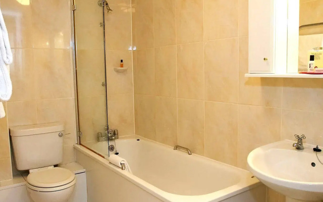Potters International Hotel
