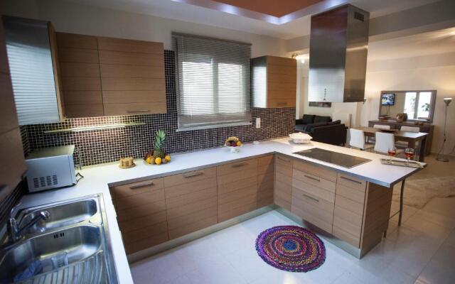 Elena & Pelagia Luxury Apartment