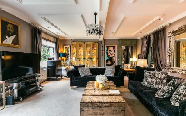 The Cool Belfast Home