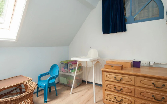 Inviting Farmhouse in 't Zand near Marine Museum