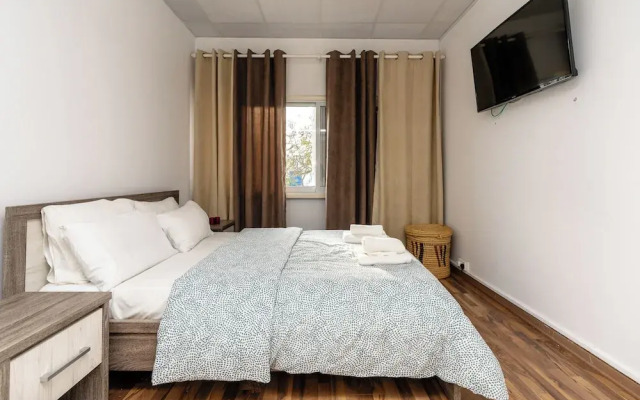 Blossom Holiday Villa DPS18