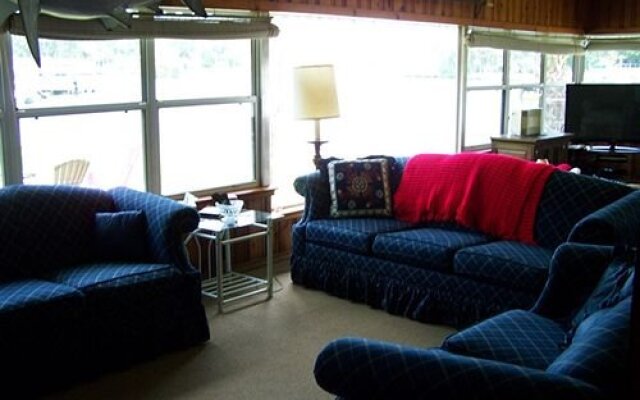 Crystal Cove Bed and Breakfast