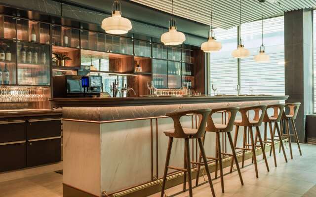 Radisson Blu Waterfront Hotel