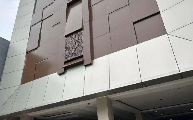 Hotel With OK