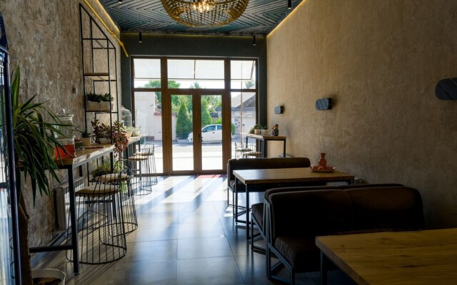 Falcon Boutique Hotel