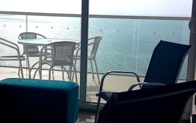 H2 LUXURY 3 Bedroom Apartment