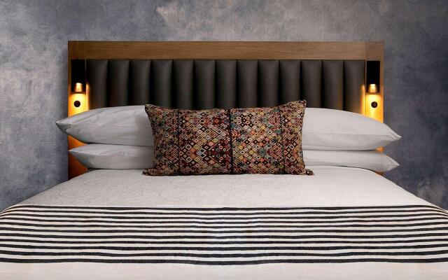 The Wayfarer Downtown LA, Tapestry Collection by Hilton