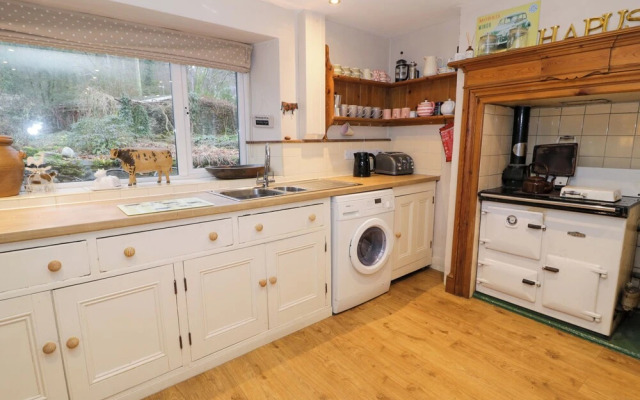 Glandwr Cottage