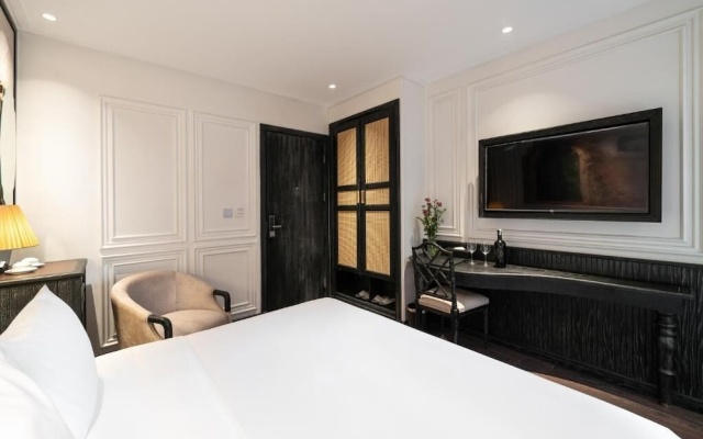 Luxe Paradise Suites Hotel & Spa – Guest Rooms – Hanoi