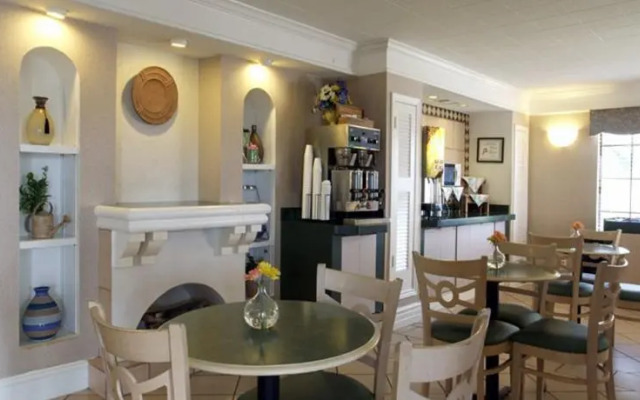 Motel 6 Dallas Plano Southeast