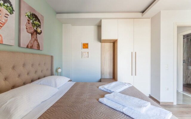 Design Central Suite in Heraklion
